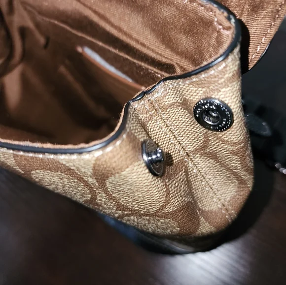 Coach Hudson Small BackPack In Signature Canvas Brand New Without Tags - Picture 8 of 10